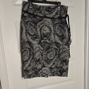 Elegant Gray and Silver Knee-Length Pencil Skirt